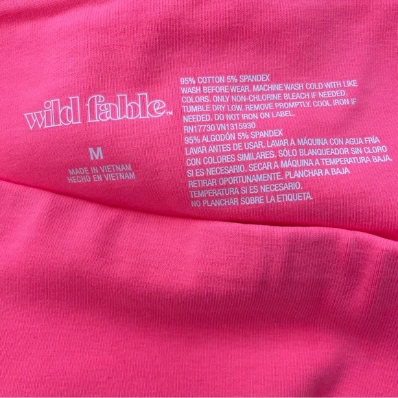 WILD FABLE NWOT Women's High-Rise Bike Shorts Vibrant Pink Color - Picture 3 of 5